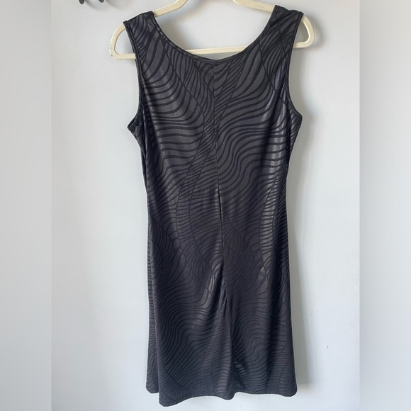 Mesmerize textured relief striped black mini dress - Picture 2 of 4